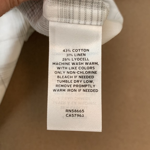 🆕 Nordstrom Non-Iron Trim Fit Men's
Button Down Shirt- 16 1/2 32-33 - Picture 8 of 9